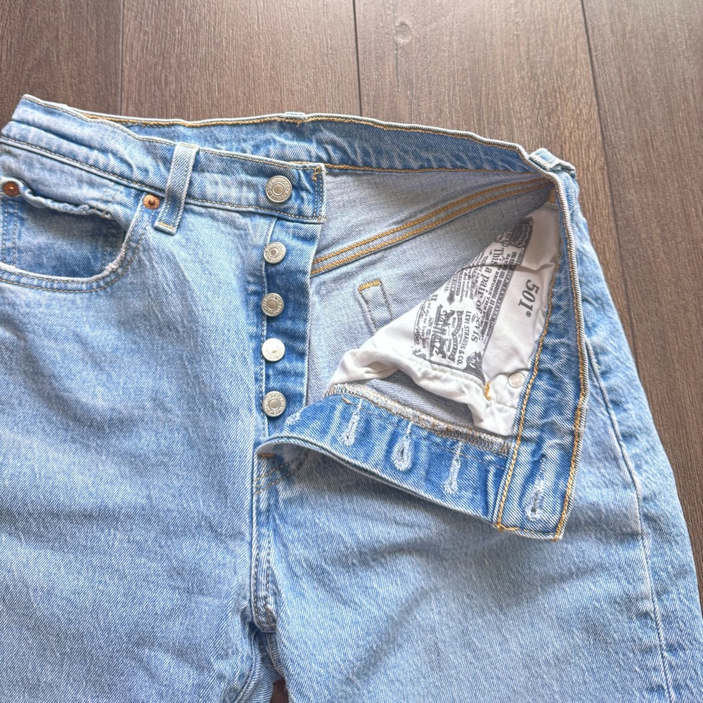 Levi’s 501 straight leg jeans
